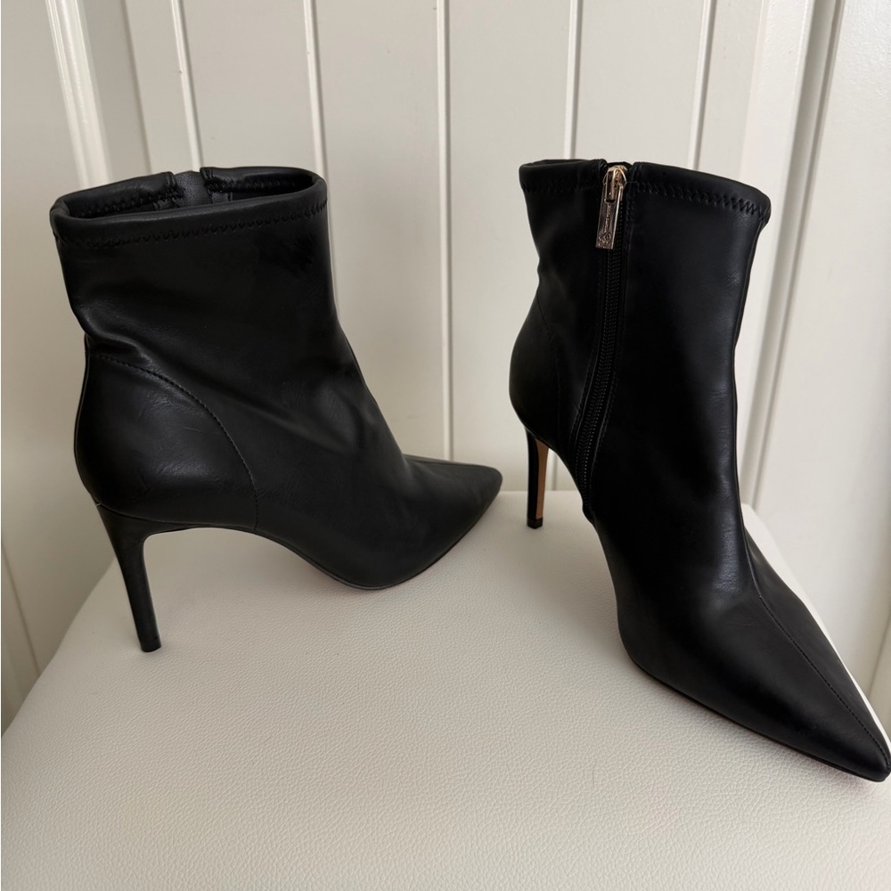 Jessica Simpson Black Pointed Toe Stiletto Ankle Booties